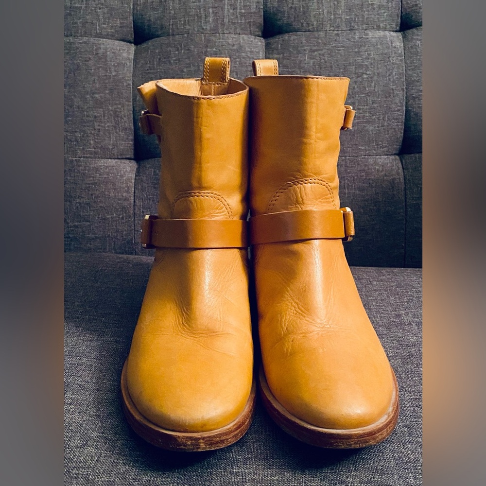 Tory Burch Bennie Moto Engineer Boot Tan Leather Double Buckle Ankle - Picture 4 of 12